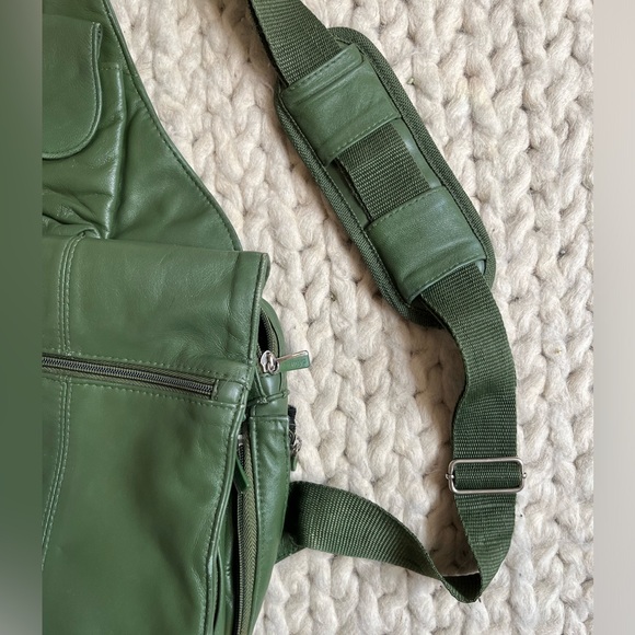 HEYS Leather Travelmate XL - Picture 3 of 16